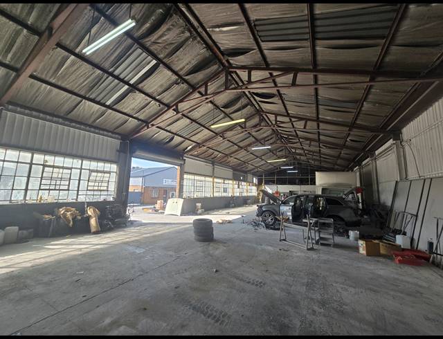 591M² WAREHOUSE TO LET IN ANDERBOLT